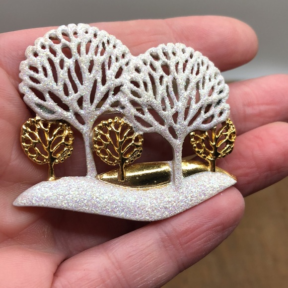 AJC Snowy Tree Pin - Picture 2 of 6